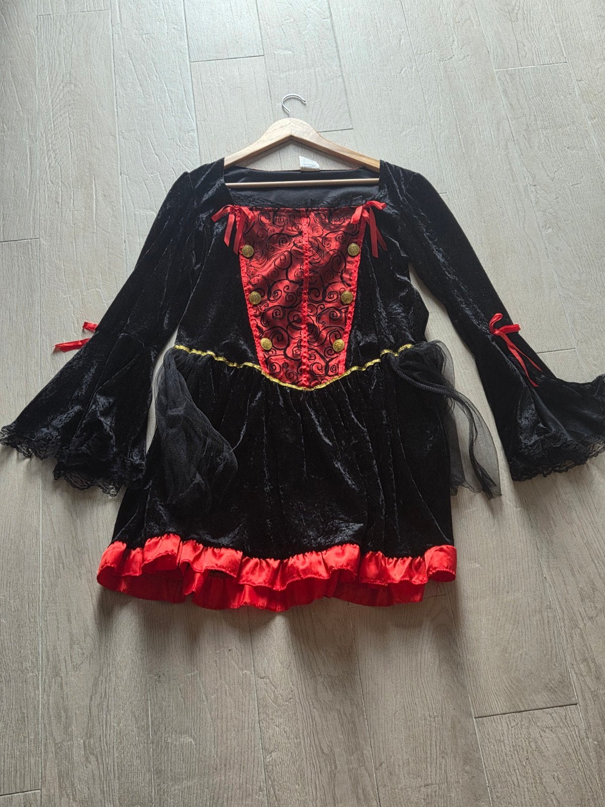 Dracula jurkje maat L (valt klein) - Verkleedfeest/Halloween, Maat 38/40 (M), Ophalen of Verzenden, Halloween, Kleding