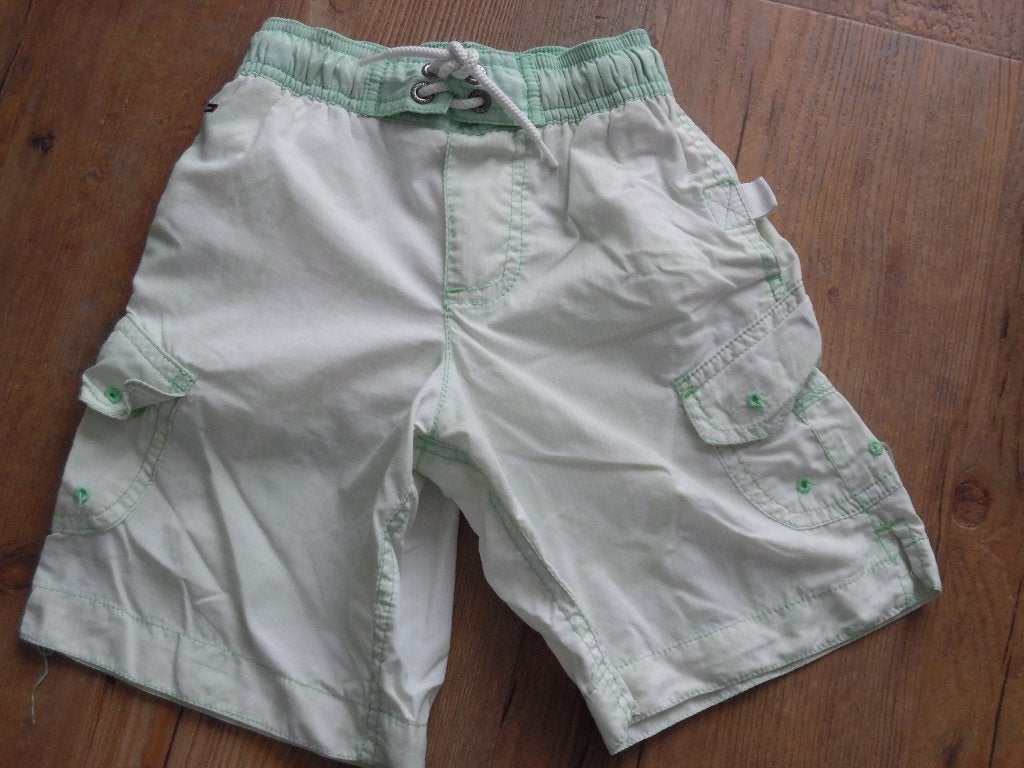Lichtgroene zwembroek Tommy Hilfiger mt 98, Gebruikt, Sport- of Zwemkleding, Ophalen of Verzenden, Tommy Hilfiger