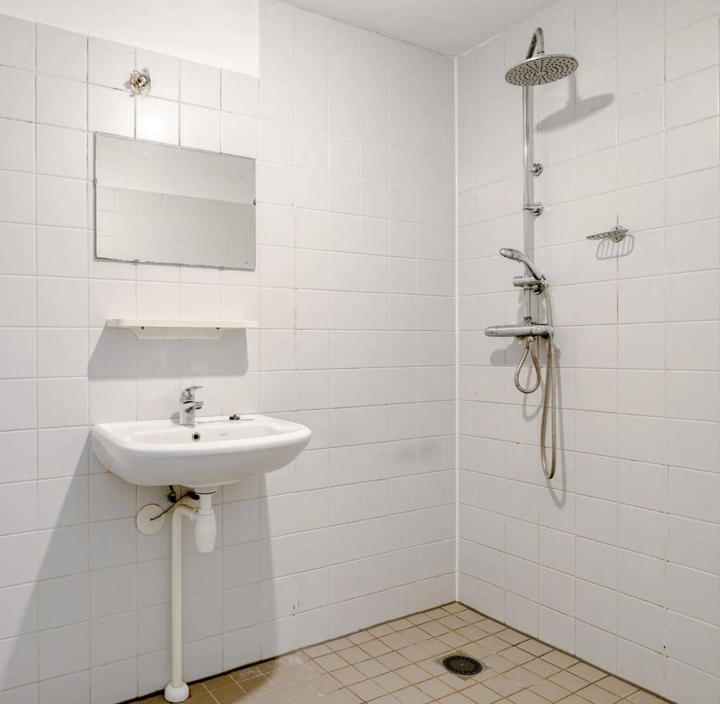 Douche set met regendouche en wastafel., Ophalen, Gebruikt, Met douche