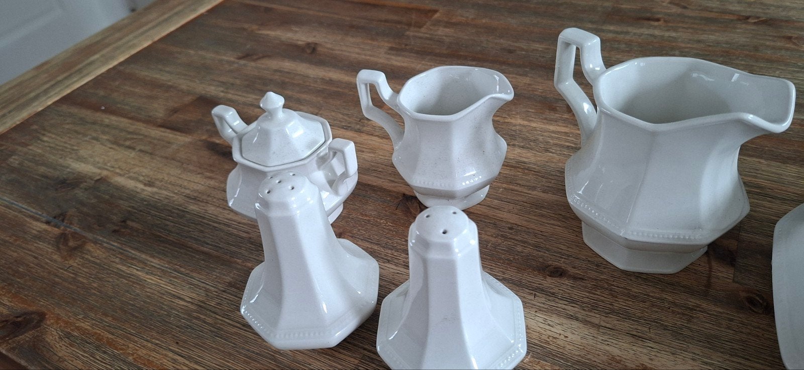 Johnson Brothers Heritage Crème Wit Servies Set, Antiek en Kunst, Ophalen