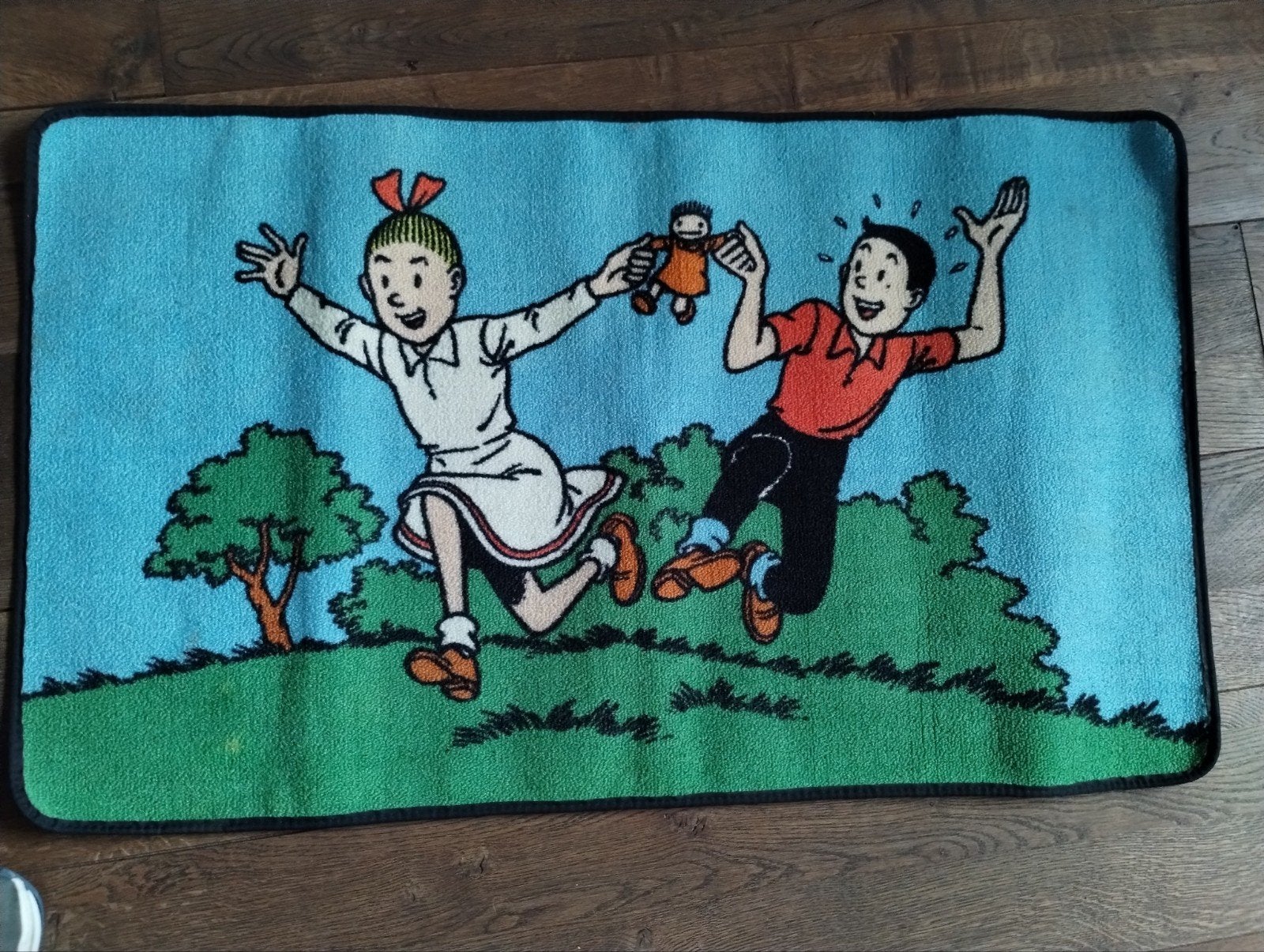 Suske en Wiske Bob en Bobette kleedje/mat., Ophalen of Verzenden, Suske en Wiske, Gebruikt, Boek of Spel