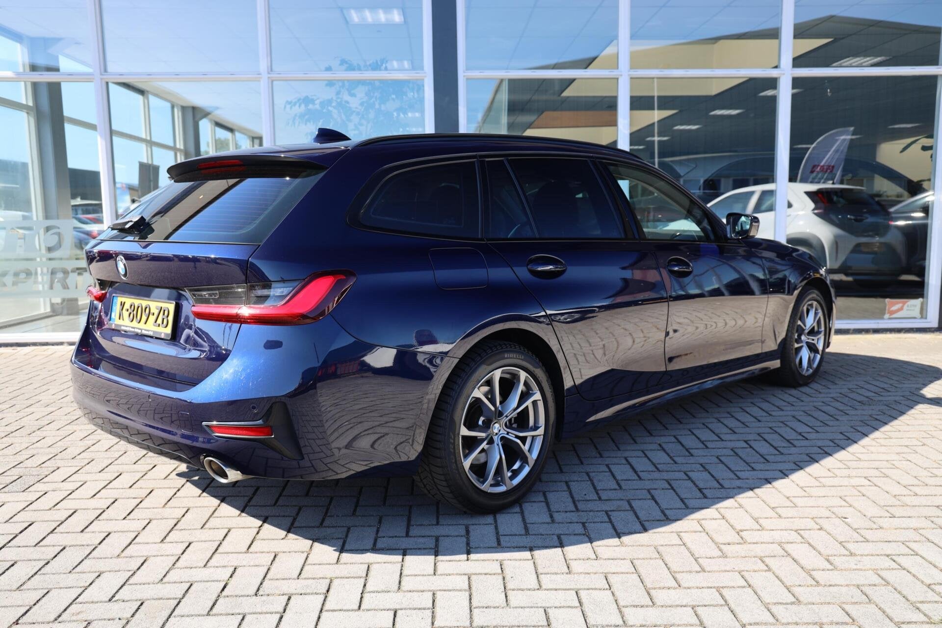 BMW 3-serie Touring 318i Business Edition Plus|Leder|Automaa, Automaat, 1998 cc, Gebruikt, Blauw
