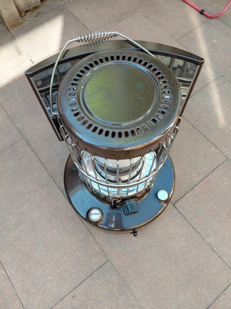 Zibro Petroleumkachel KRA 85B met reflector, Ophalen