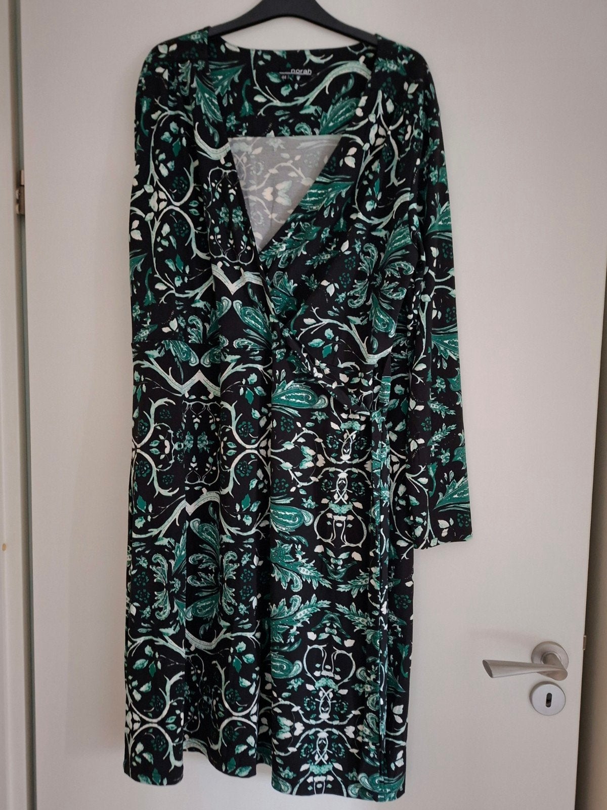 Norah jurk maat 44, Kleding | Dames, Jurken, Zwart, Maat 42/44 (L), Ophalen of Verzenden, Zo goed als nieuw