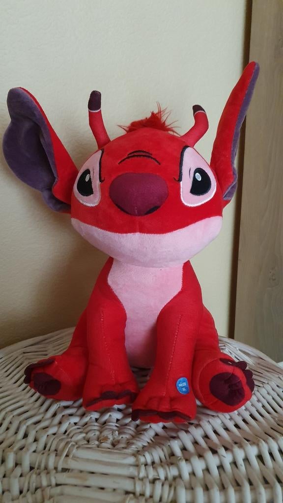 Stitch knuffel( Lilo &Stitch) groot met geluid., Ophalen of Verzenden, Zo goed als nieuw, Rood, Overige typen