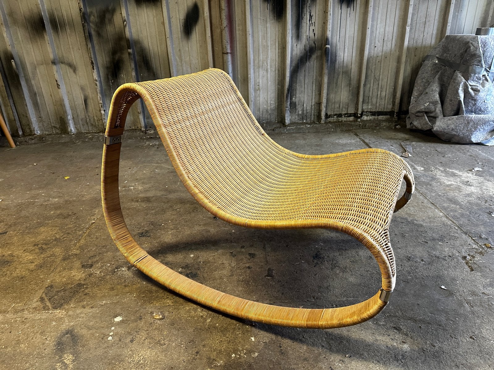 Vintage IKEA Rotan Schommelstoel, Huis en Inrichting, Ophalen, Gebruikt, Hout, Eén