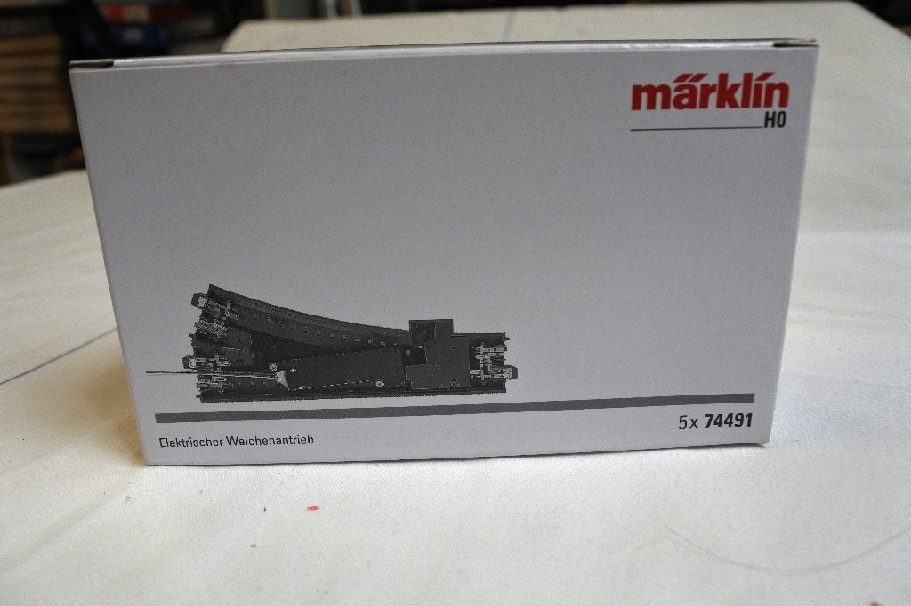 Marklin 74491 vijf elektrische wisselaandrijving C rails, Wisselstroom, Overige typen, Nieuw, Ophalen of Verzenden