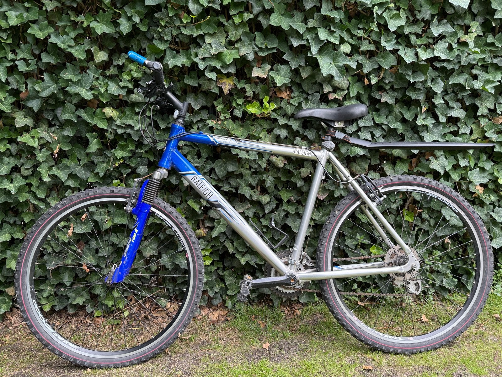 Raleigh Mountainbike - Blauw/Zilver 26 inch, Gebruikt, Hardtail, 53 tot 57 cm, Ophalen