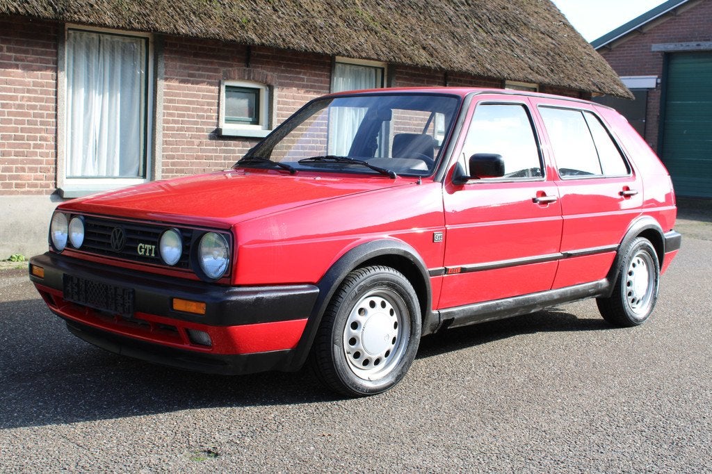 Volkswagen Golf 1.8 GTI Inj. 5-DEURS COLLECTOR ITEM 172000KM, Auto's, Oldtimers, Voorwielaandrijving, Stof, Zwart, Volkswagen
