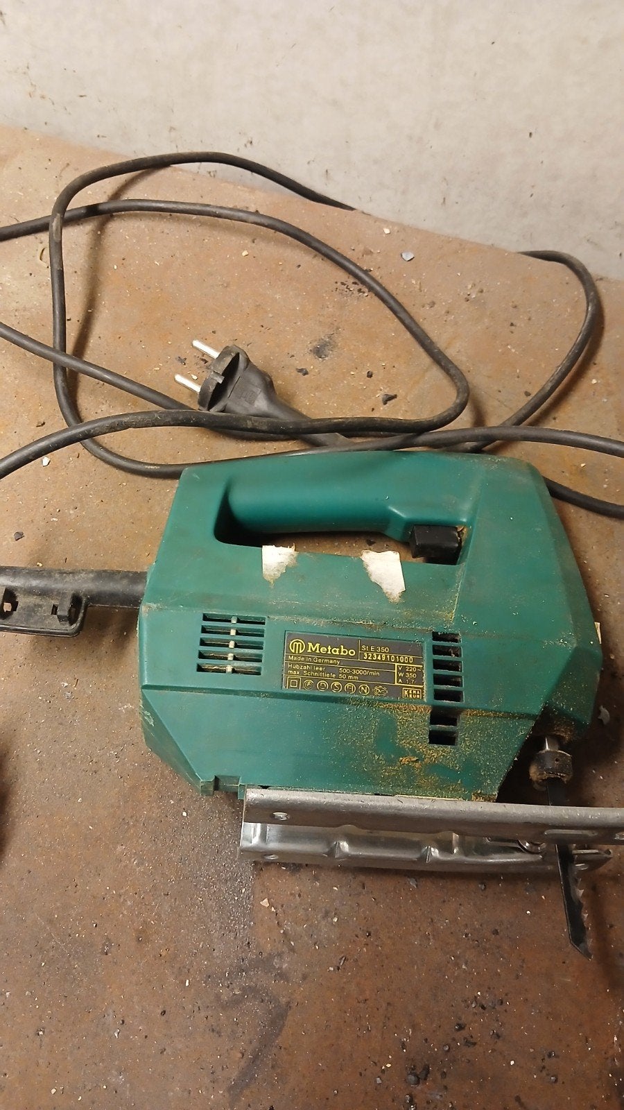 Decoupeerzaag accuboormachine acculader, Ophalen, Gebruikt