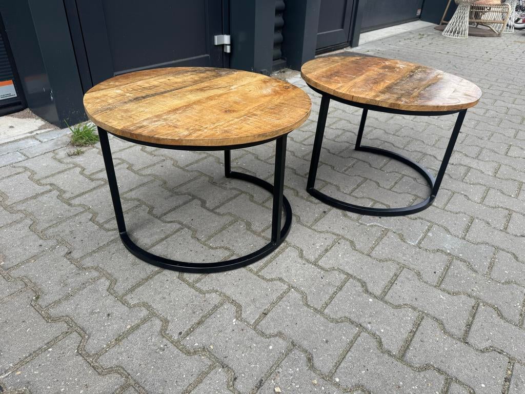 Set van twee ronde salontafels met houten blad, Huis en Inrichting, Tafels | Salontafels, Ophalen, Rond, 50 tot 100 cm, Zo goed als nieuw