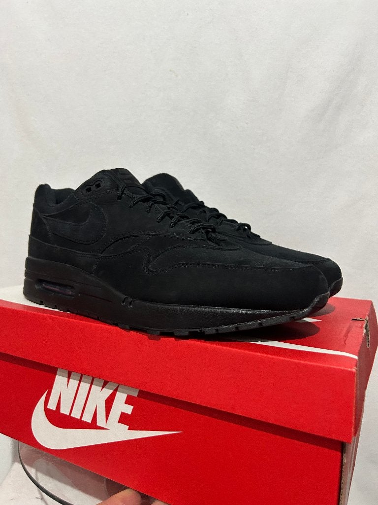 NIEUW IN DOOS! Maat 47,5 - Nike Air Max 1 Premium Black Cat, Kleding | Heren, Verzenden, Zwart, Nike, Nieuw