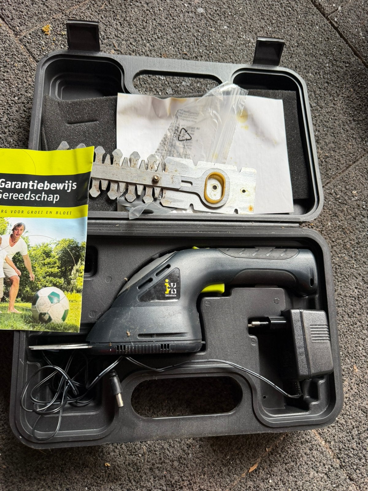 Buxus en grasschaar met li ion accu, Ophalen, Gebruikt, Accu