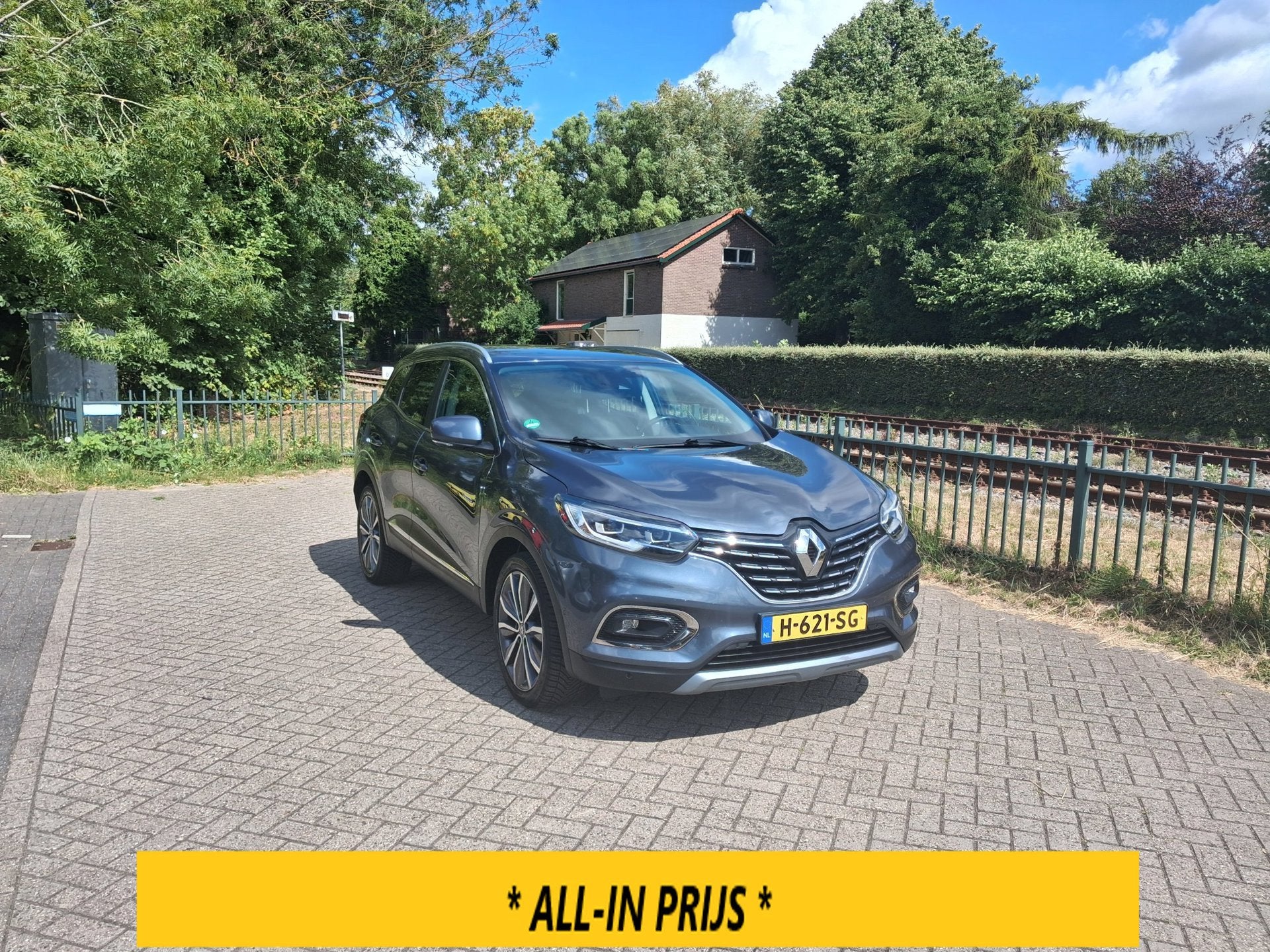 Renault Kadjar 1.3 TCeIntens luxe AUTOMAAT navi Leder trekha, Gebruikt, 4 cilinders, 1337 kg, Leder