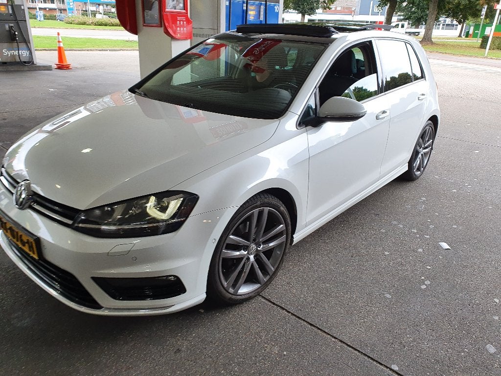 Volkswagen Golf 1.4 TSI 103KW DSG 2014 Wit r-line, Auto's, Volkswagen, Zwart, 4 cilinders, Leder en Stof, Wit