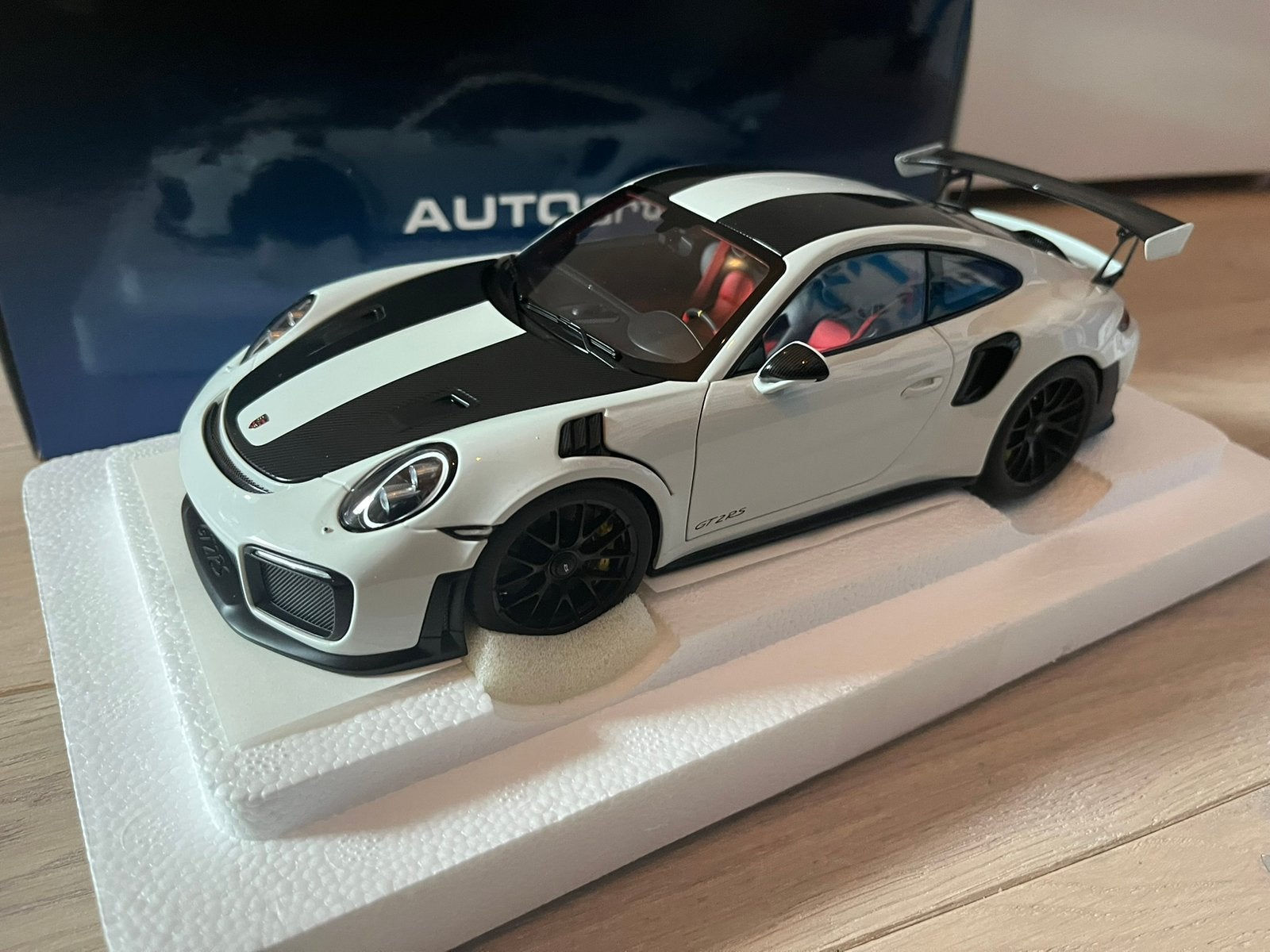 Porsche 911 (991.2) GT2 RS weissach package wit Autoart 1:18, Ophalen of Verzenden, Nieuw, Auto, Autoart