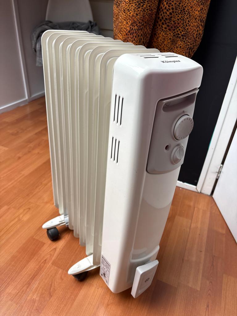 Elektrische verwarming Dimplex OFC2000 zo goed als nieuw, Radiator, Minder dan 60 cm, Ophalen of Verzenden, Zo goed als nieuw