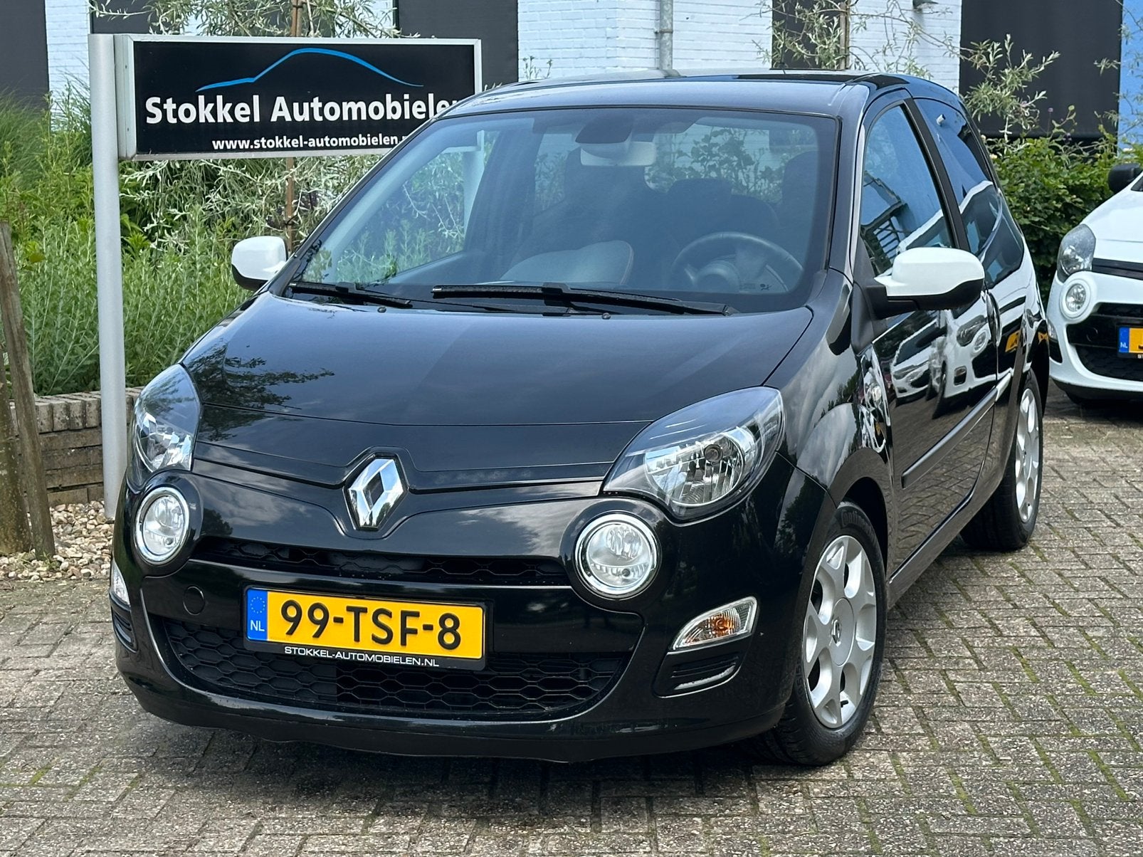 Renault Twingo Dynamique 1.2-16V 2012 Zwart✅, Voorwielaandrijving, 74 pk, Zwart, 4 cilinders