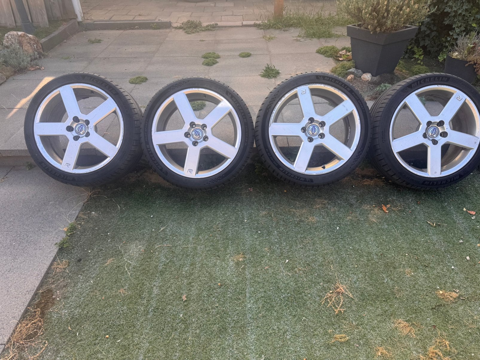 Volvo Pegasus 18” michelin PS5, Ophalen, Volvo