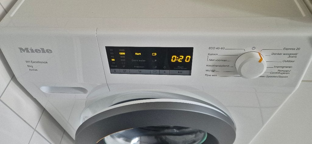 MIELE wasmachine, Energieklasse A of zuiniger, Ophalen of Verzenden, Zo goed als nieuw, Voorlader