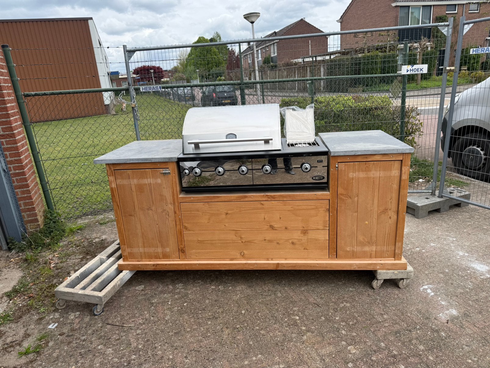 Nieuwe Boretti Buitenkeuken met BBQ Steigerhout en lades, Ophalen, Nieuw, Gas, Vrijstaand