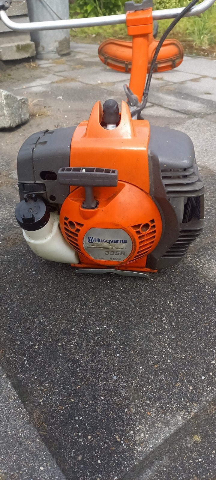 Husqvarna  335R bosmaaier recent onderhoud gehad., Ophalen, Benzine, Gebruikt, 30 tot 50 cm