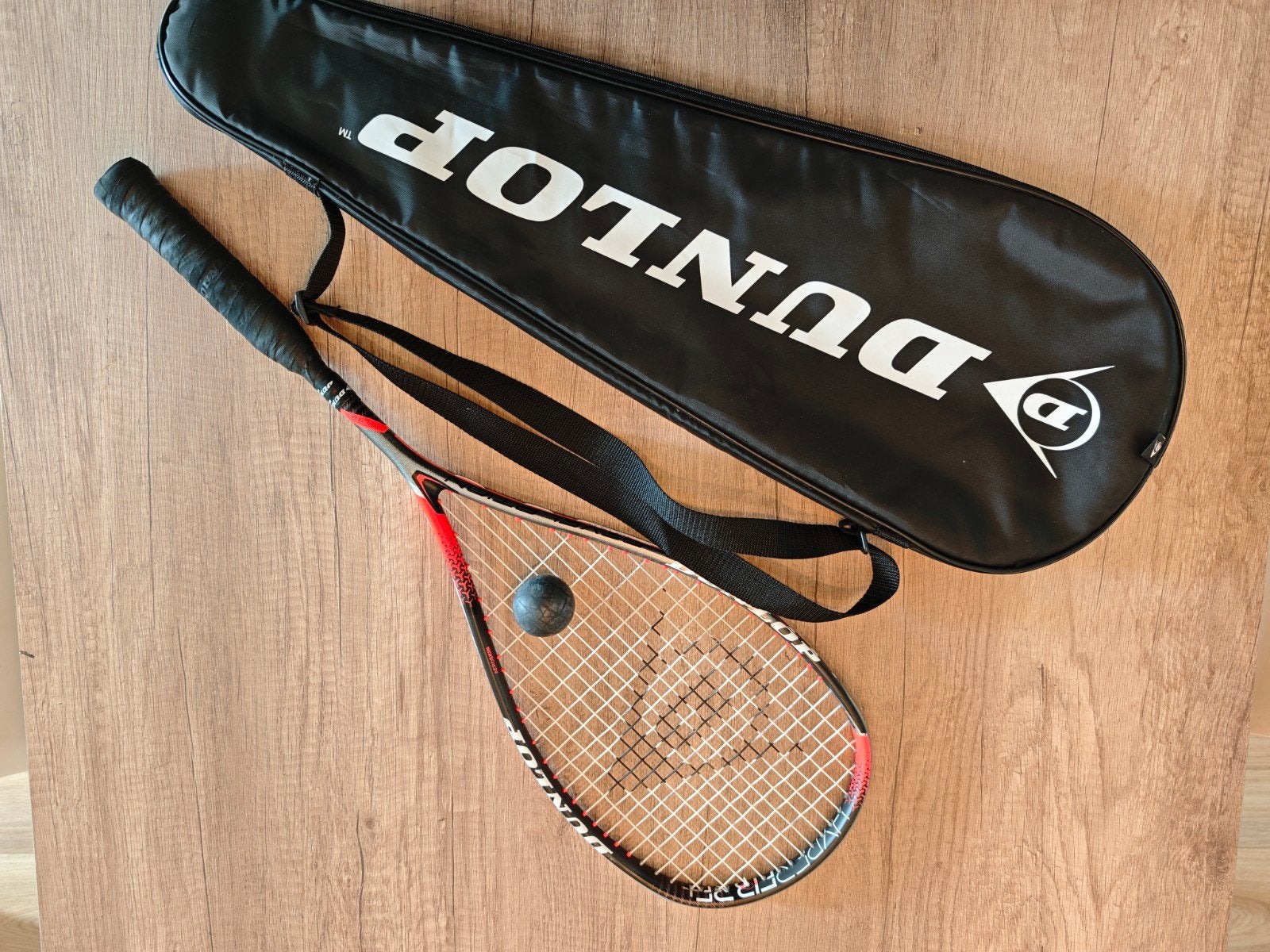 Squash racket!!!, Sport en Fitness, Ophalen, Zo goed als nieuw, Racket, Met hoes