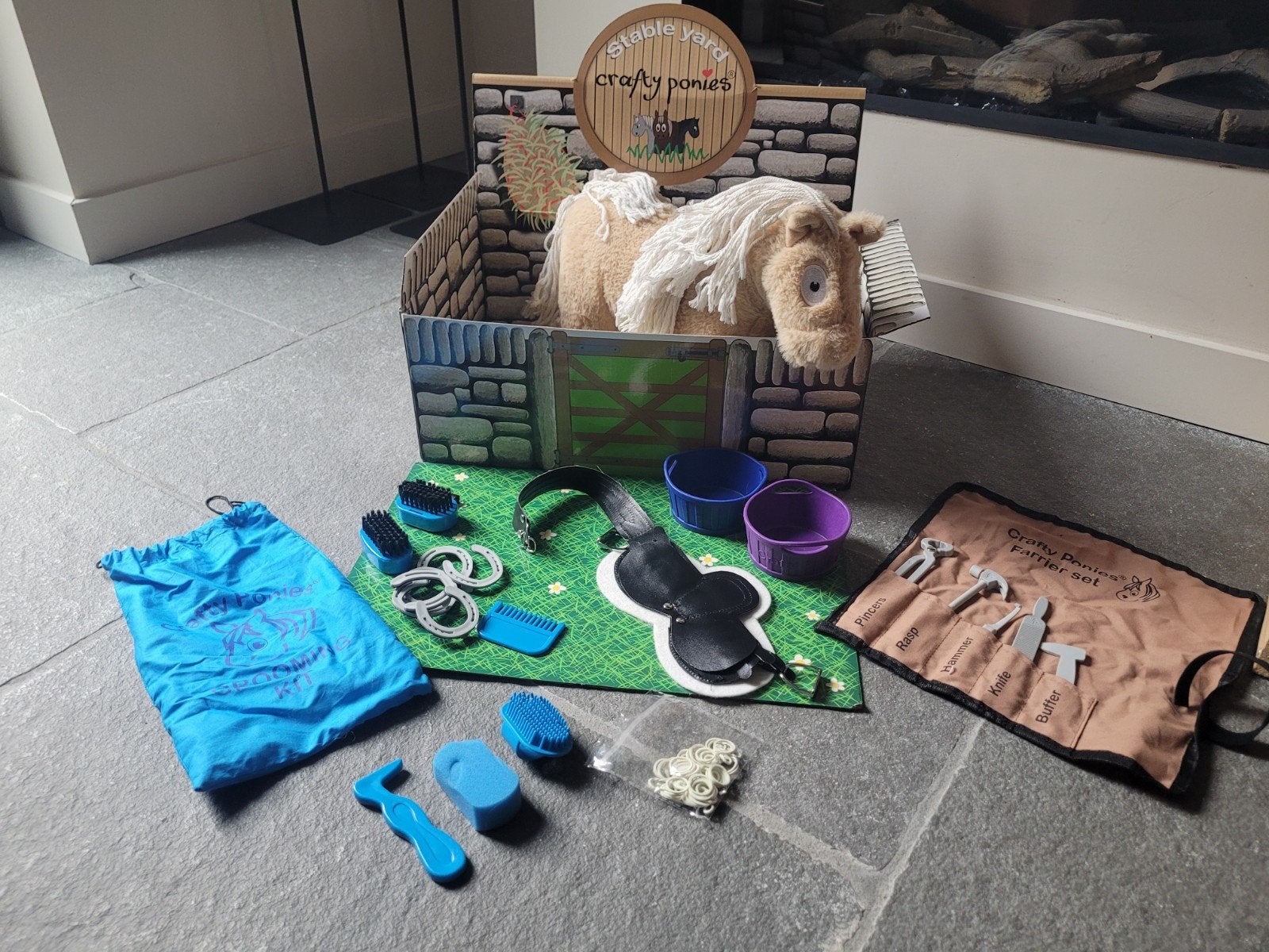 Crafty Ponies speelset met paard en accessoires, Paard, Overige merken, Ophalen of Verzenden, Zo goed als nieuw