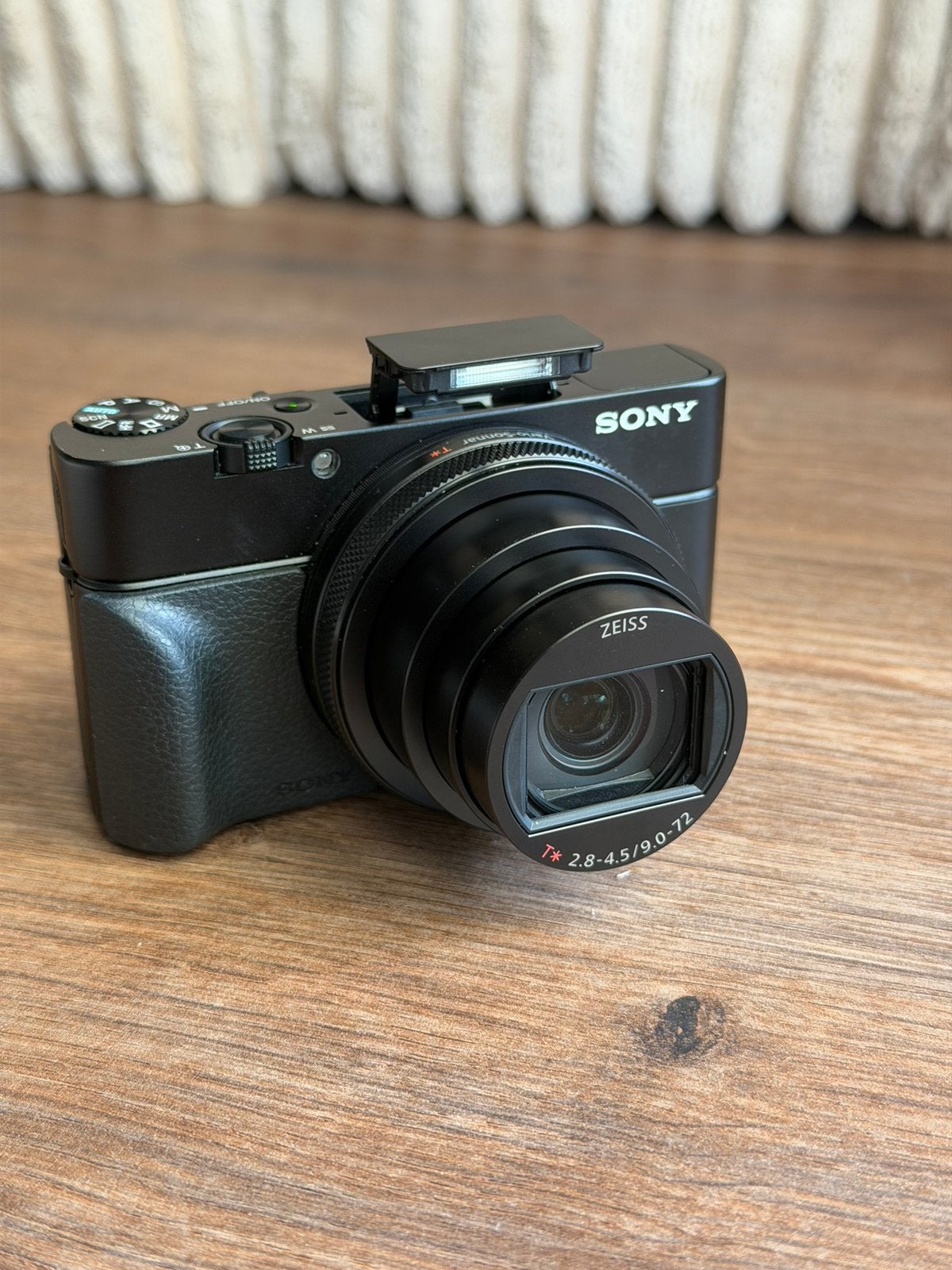 Sony Cybershot DSC-RX100 mark VII