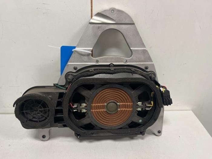 Subwoofer van een Mercedes CLA, Gebruikt, -, Ophalen of Verzenden, -