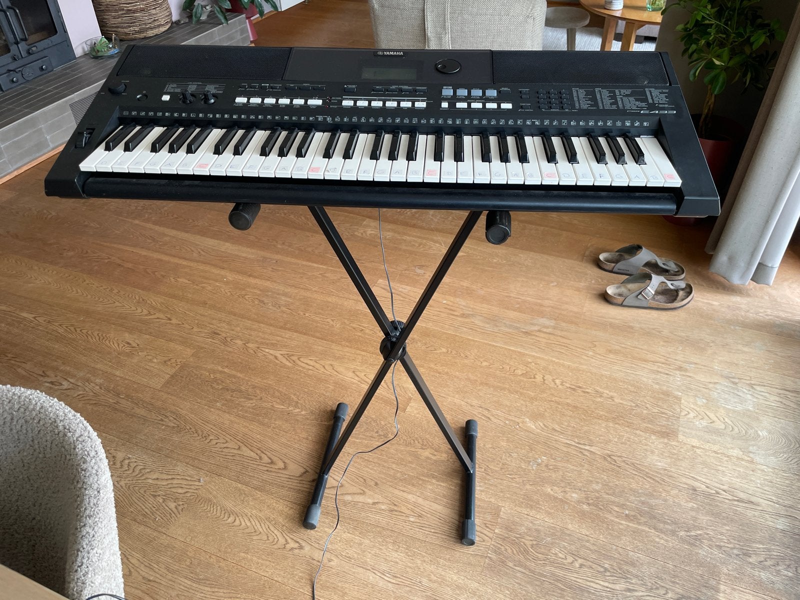 Yamaha PSR-E433 Keyboard met standaard, Ophalen, 61 toetsen, Yamaha, Aanslaggevoelig