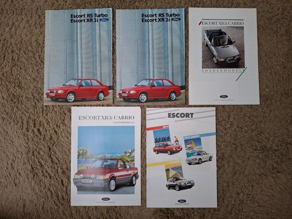 Lot autofolders Ford Escort mk4 RS turbo/XR3i, Verzenden, Gelezen, Ford