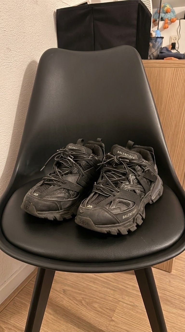 Balenciaga Tracks Sneakers Zwart Maat 40, Kleding | Heren, Ophalen of Verzenden, Gedragen, Zwart, Sneakers of Gympen