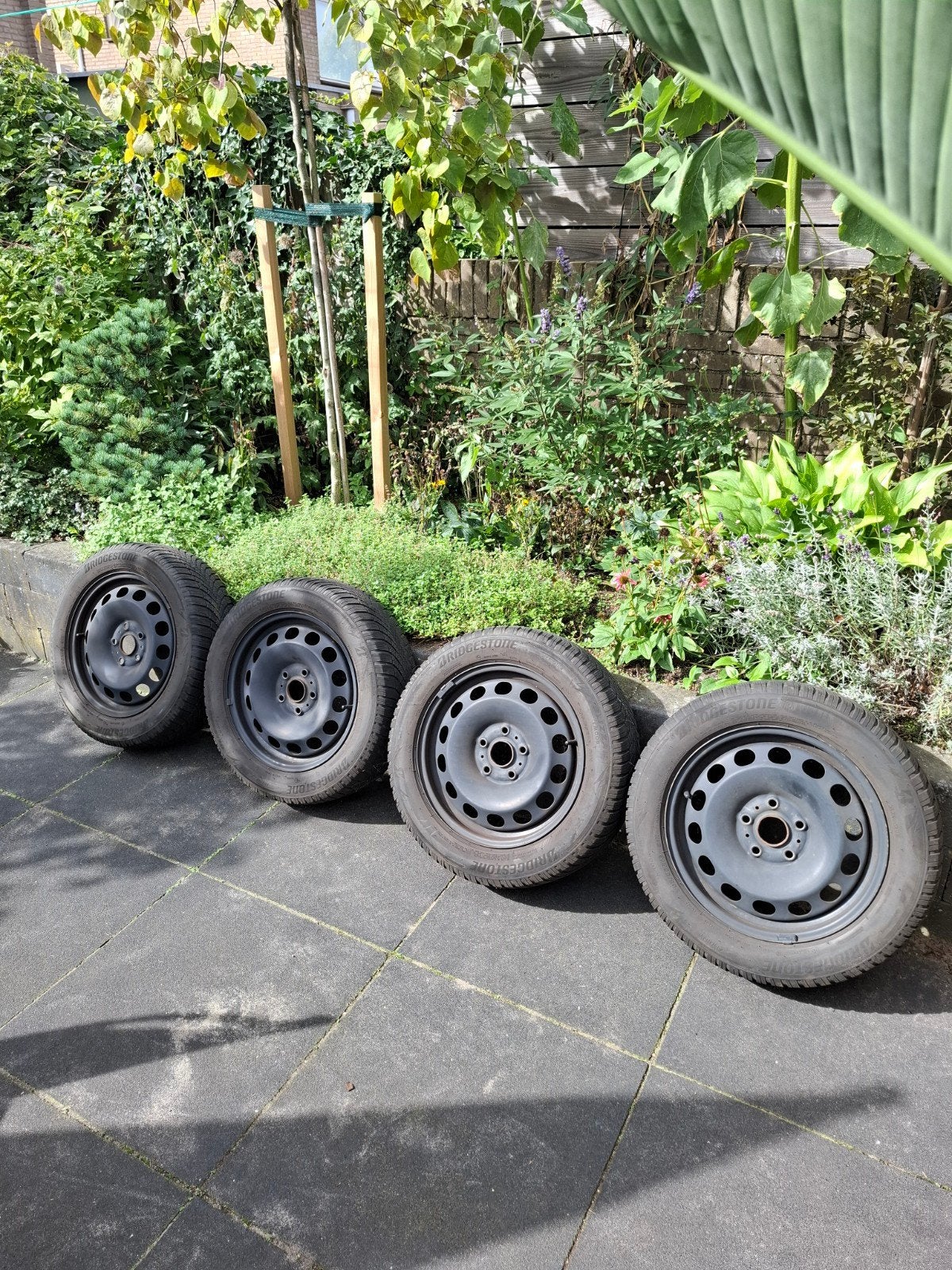 Stalen velgen met Bridgestone winterbanden 205/55/16, Ophalen, Gebruikt