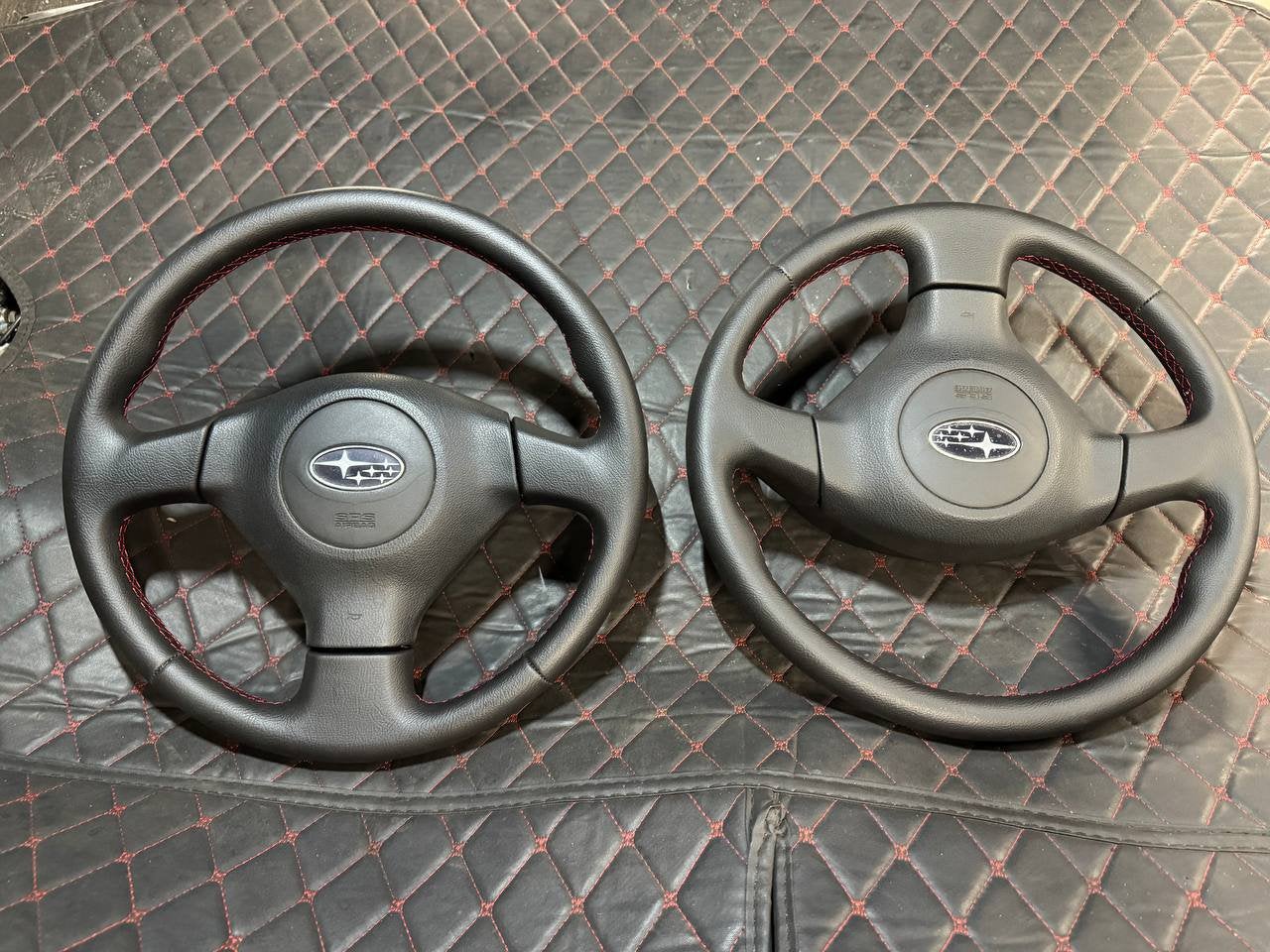️ Origineel Subaru Hawkeye – Bekleed met STI Rode Stiksels, Ophalen of Verzenden, Nieuw, Subaru