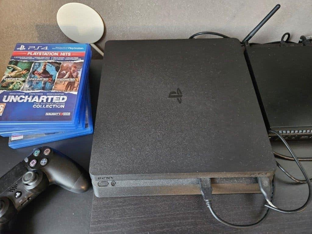 Sony Playstation 4, 1 controller + 4 games, Spelcomputers en Games, Ophalen, Gebruikt, Overige genres, 1 speler
