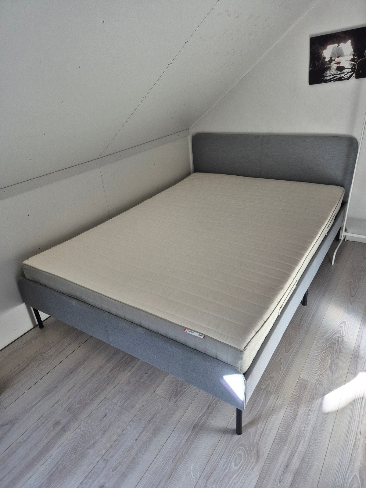 IKEA Slattum tweepersoonsbed met hafslo matras, Ophalen, Tweepersoons, 140 cm, Zo goed als nieuw
