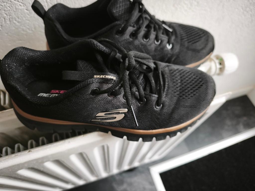 Skechers zwarte sneakers met memory foam, Skechers, Zwart, Ophalen of Verzenden, Sneakers of Gympen