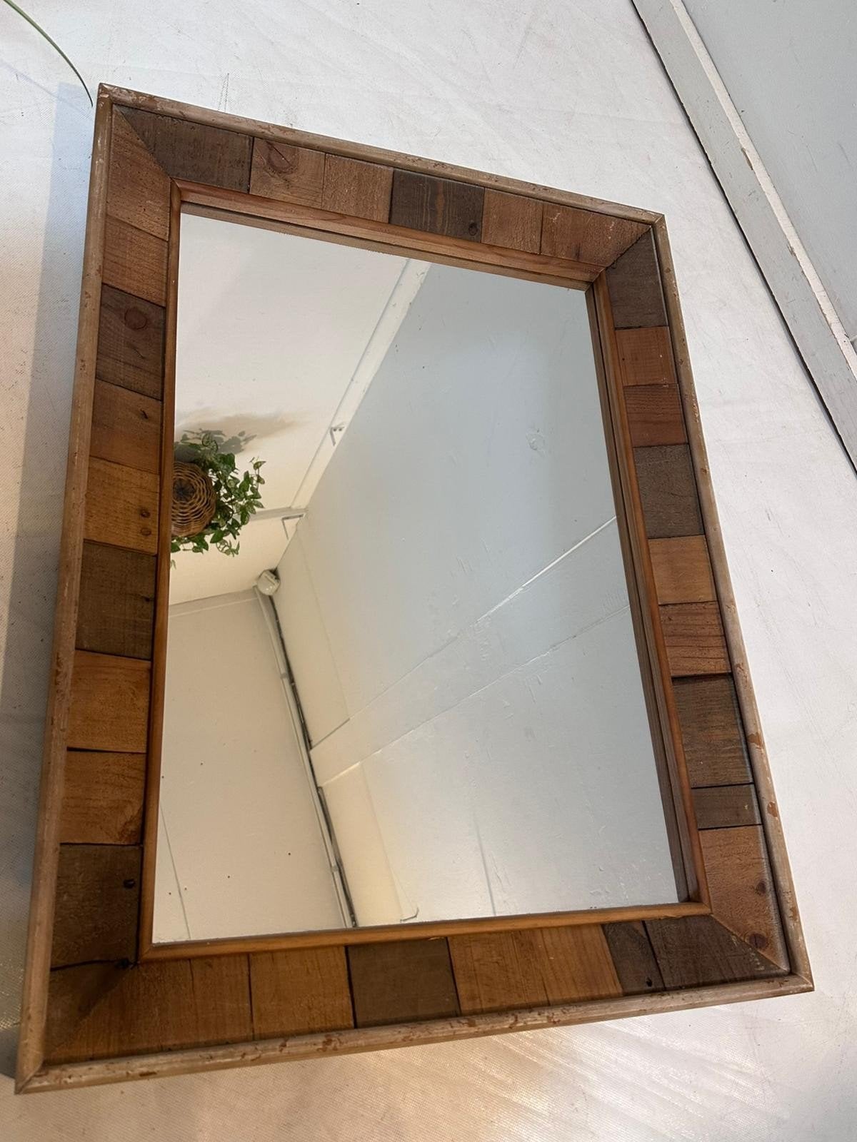 Grote spiegel met houten lijst met steigerhout, Ophalen, Minder dan 50 cm, Nvt, Minder dan 100 cm