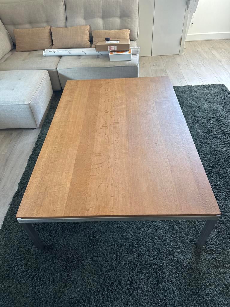 Salontafel met houten blad en metalen onderstel, Huis en Inrichting, Tafels | Salontafels, Ophalen, Gebruikt, 100 tot 150 cm, 50 tot 100 cm