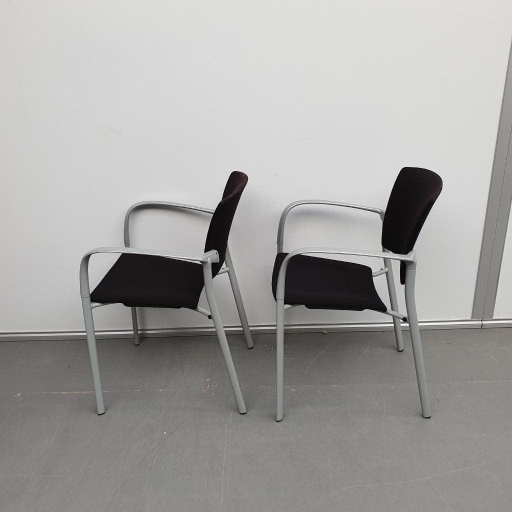 set 2x Enea Eina wachtkamerstoel - zwarte stof, Ophalen, Gebruikt, Twee, Zwart