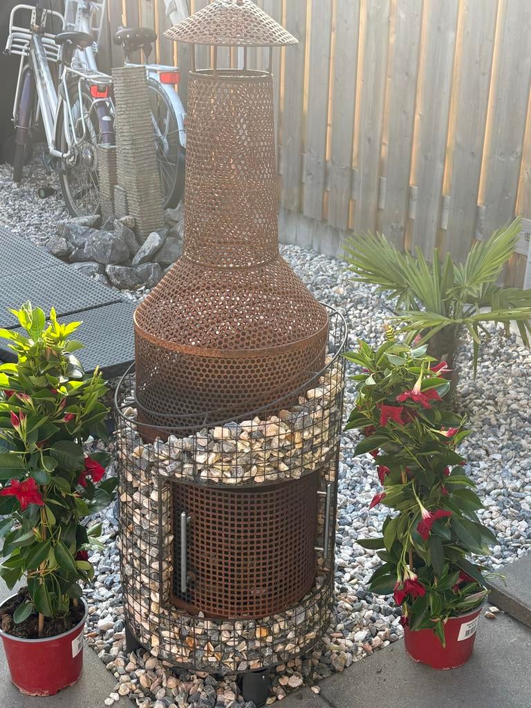 Rustieke vuurkorf/vuurton van cortenstaal met stenen, Tuin en Terras, Ophalen, Zo goed als nieuw