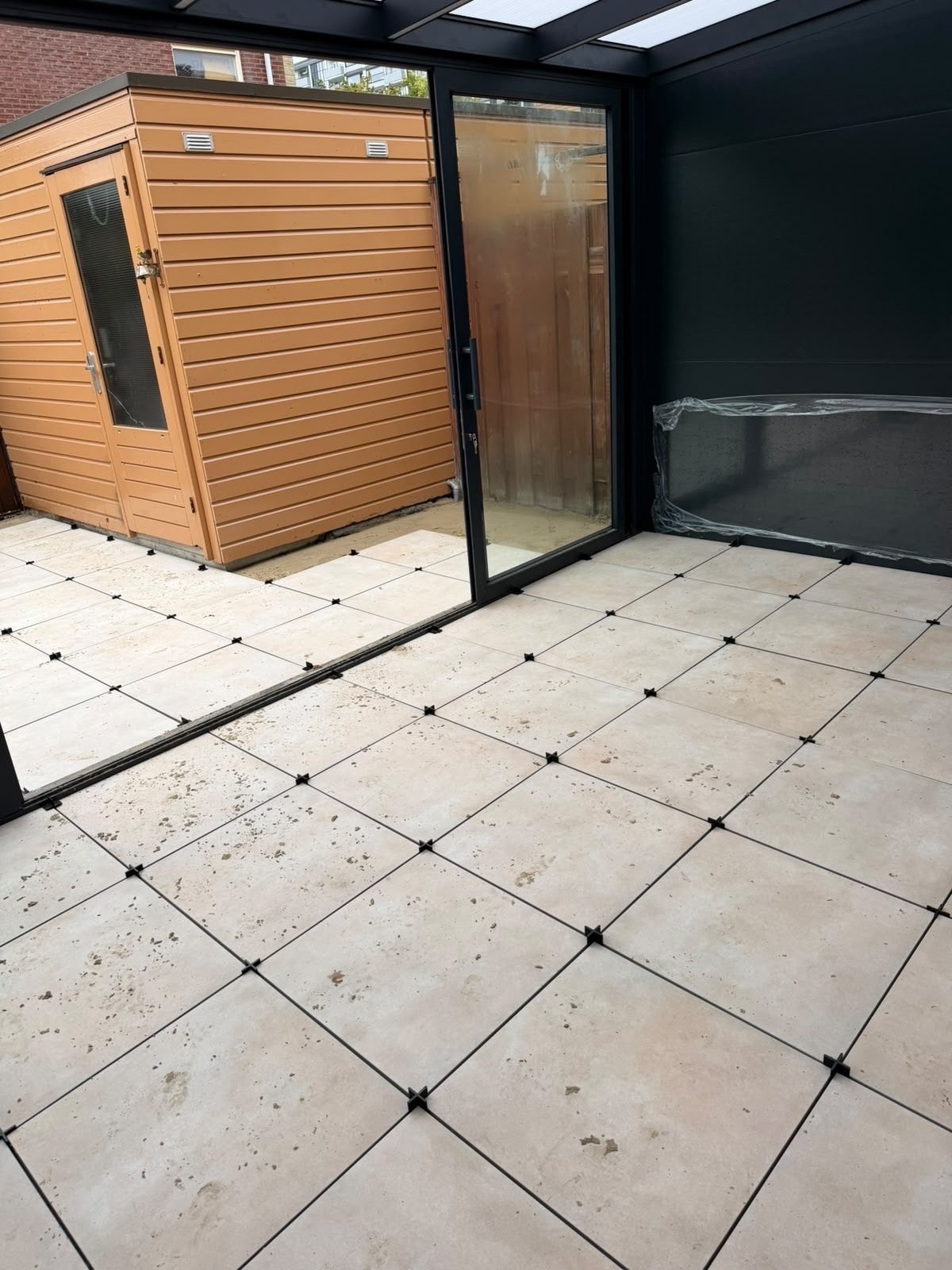 45m2 Keramische tegels - zelf verwijderen, Doe-het-zelf en Verbouw, Keramiek, Ophalen of Verzenden, Zo goed als nieuw, 10 m² of meer