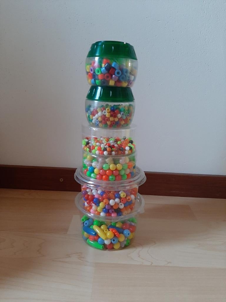 Plastic kralen, diverse maten, voor uurtjes rijgplezier, Ophalen of Verzenden
