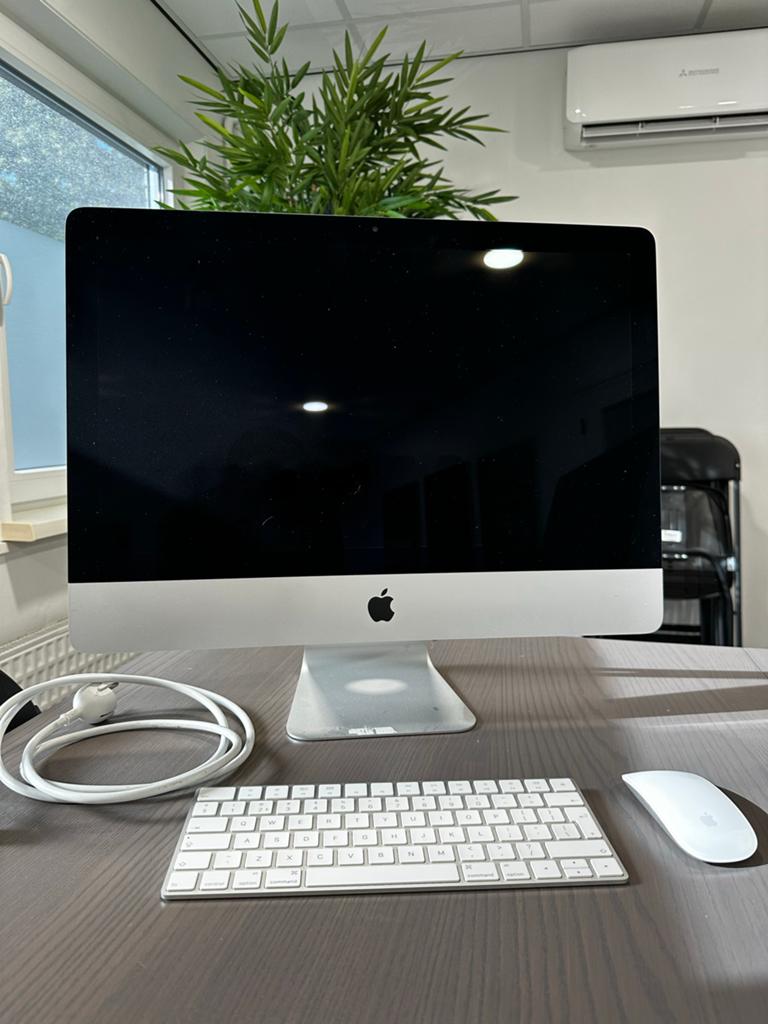 Apple iMac 21.5-inch (Late 2015) - 8GB RAM, 500GB SSD (1), Ophalen, Gebruikt, 8 GB, SSD