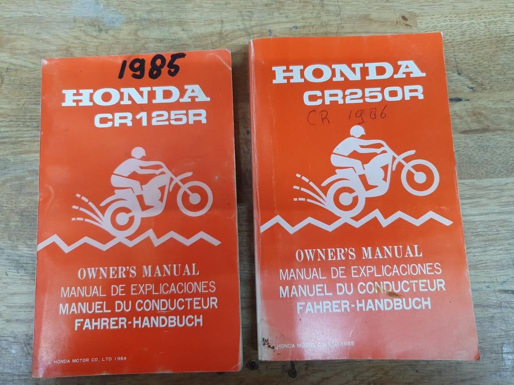 HANDLEIDING SUZUKI EN HONDA CROSSMOTOREN, Ophalen of Verzenden, Moppen