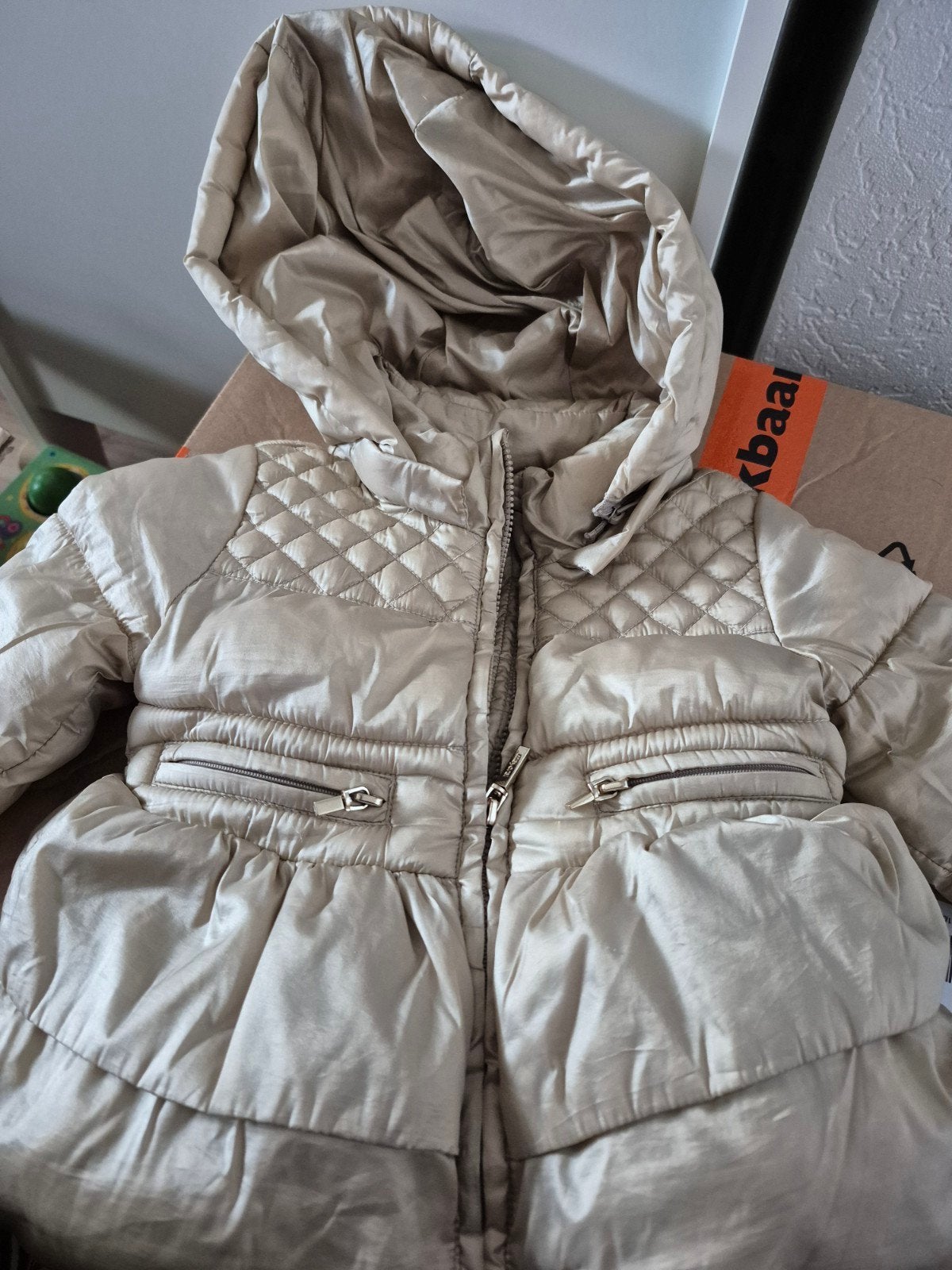 2 Mayoral winterjassen, goud en blauw, maat 80 en groter, Mayoral, Meisje, Ophalen of Verzenden, Zo goed als nieuw