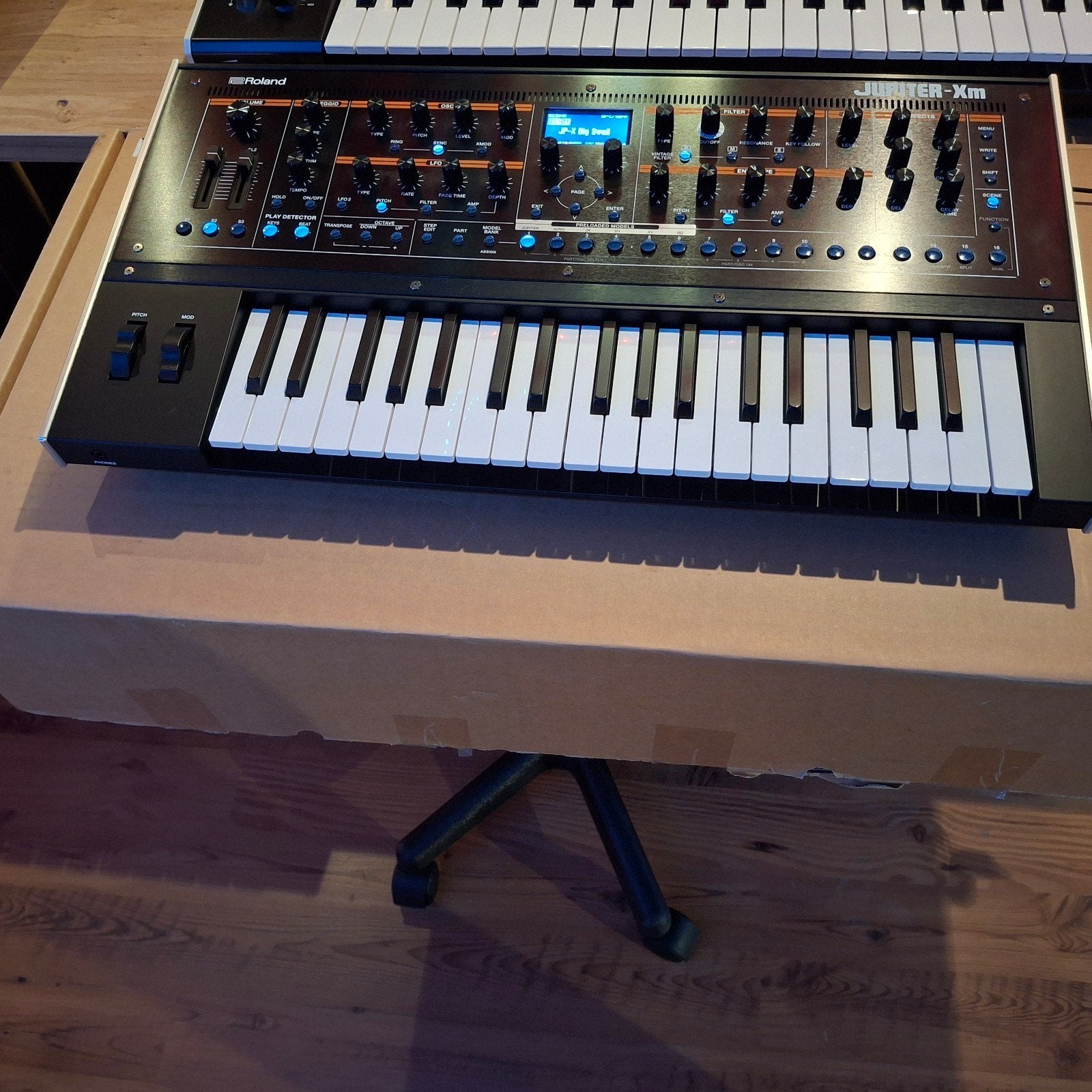 Roland Jupiter-Xm, Muziek en Instrumenten, Ophalen, Roland, Overige aantallen, Zo goed als nieuw