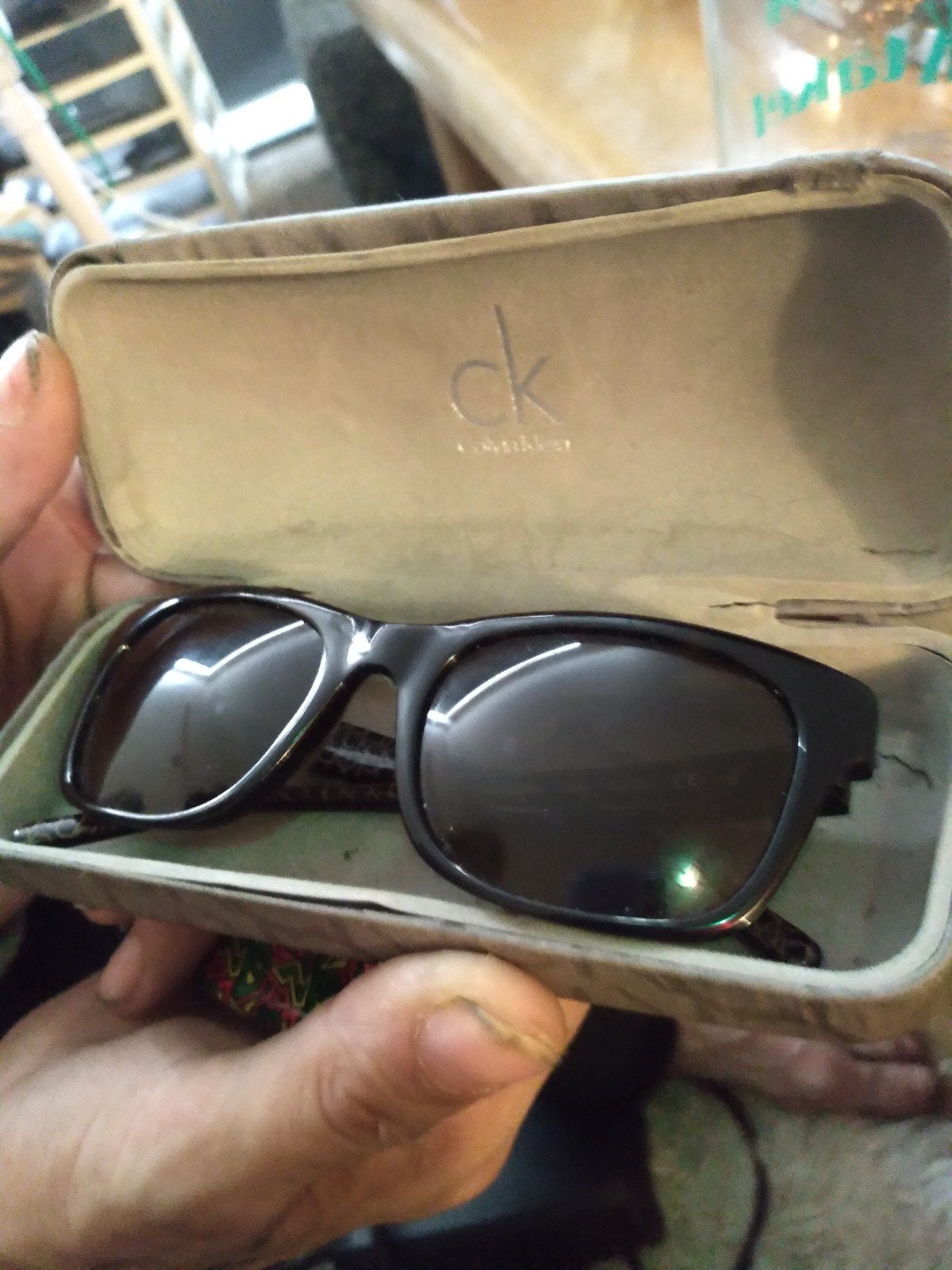 Calvin Klein Zonnebril met etui, Sieraden, Tassen en Uiterlijk, Ophalen of Verzenden, Zo goed als nieuw, Zwart, Overige merken