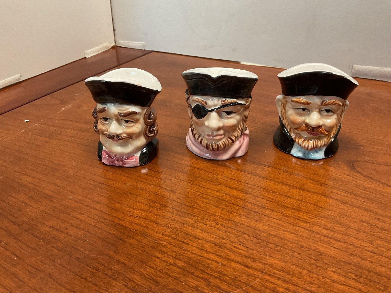 Set van 3 Tobey Engelse keramiek , eierdop , 7,5 cm hoog, Ophalen of Verzenden